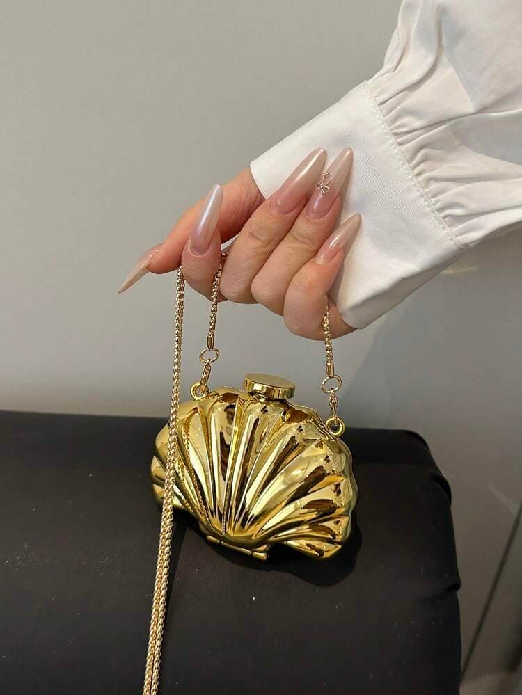Shell Shaped Mini Evening Clutch Bag detail photo 5 - Evening Bags at ShopKaar