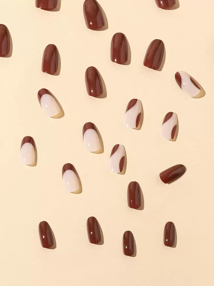 Brown Almond French Press-On Nails - 24pcs detail photo 4 - Press-On Nails at ShopKaar