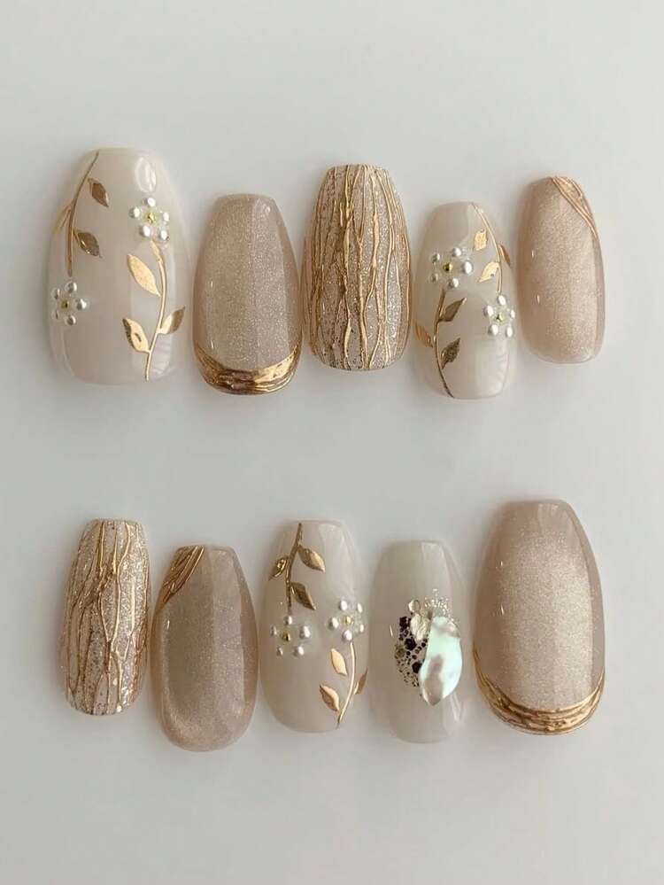 Apricot Coffin Press-On Nails with Cat Eye Flower - 10pcs detail photo 2 - Press-On Nails at ShopKaar