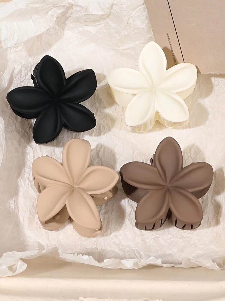Daisy Flower Mini Hair Claw Clips - 4pcs detail photo 2 - Hair Clips at ShopKaar