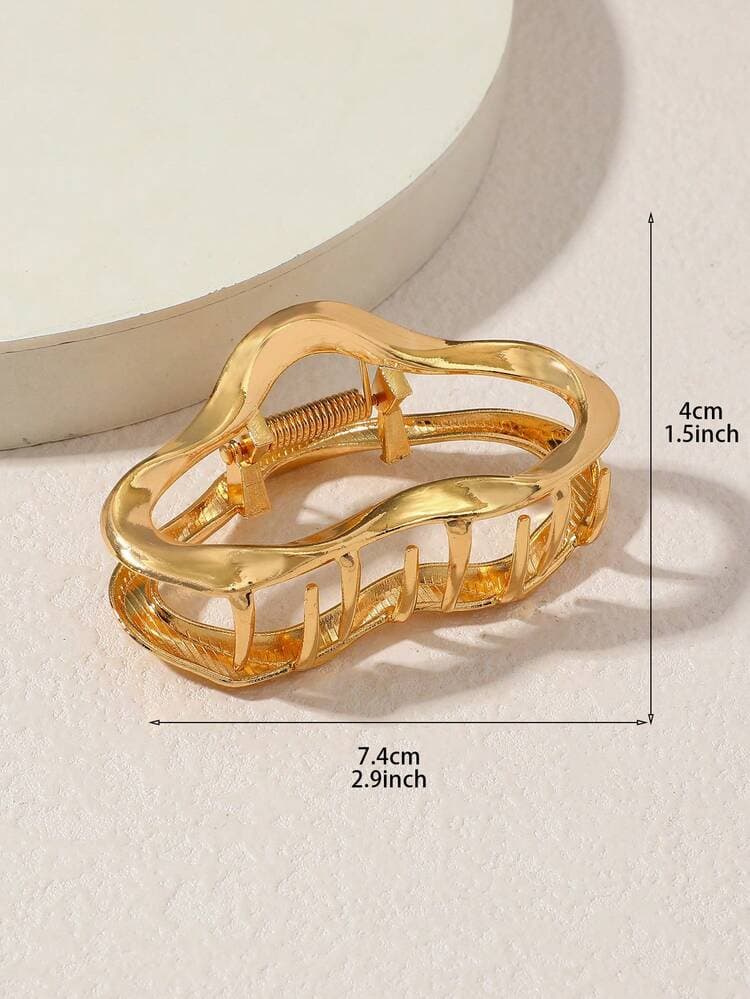 Gold Hollow Wavy Hair Claw Clip detail photo 5 - Hair Clips at ShopKaar