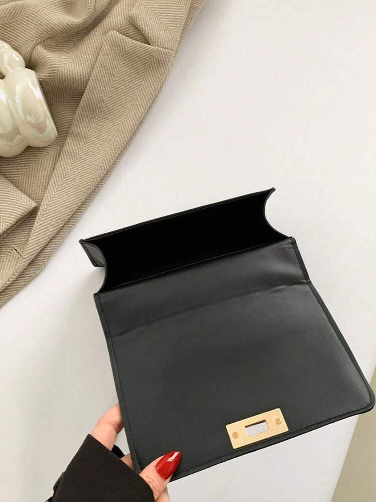 Minimalist Old Money Shoulder Bag detail photo 8 - Mini Bags at ShopKaar