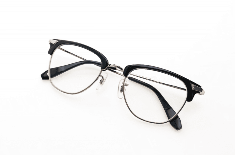 Eyeware