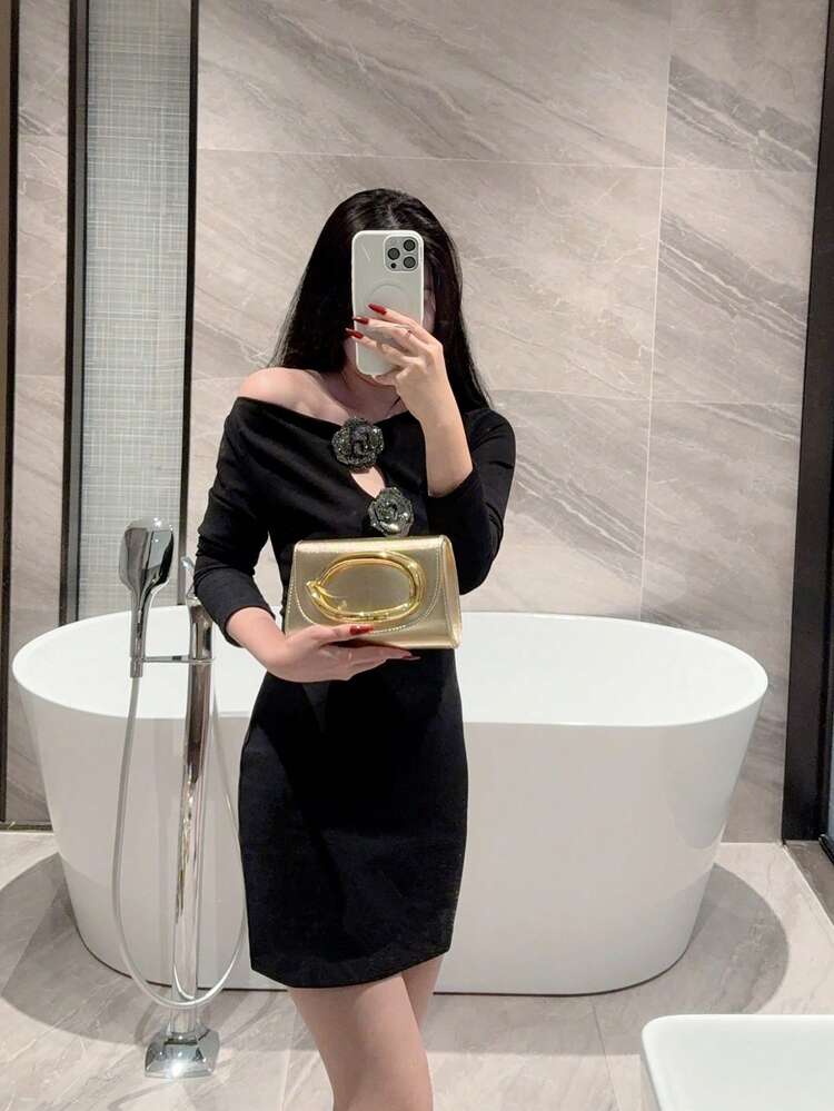 Shiny Metal Bar Mini Box Clutch Bag detail photo 10 - Bags at ShopKaar