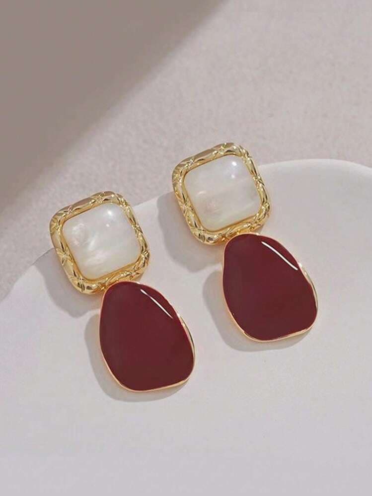 Fashionable Square Drop Earrings for Women detail photo 4 - Earrings at ShopKaar