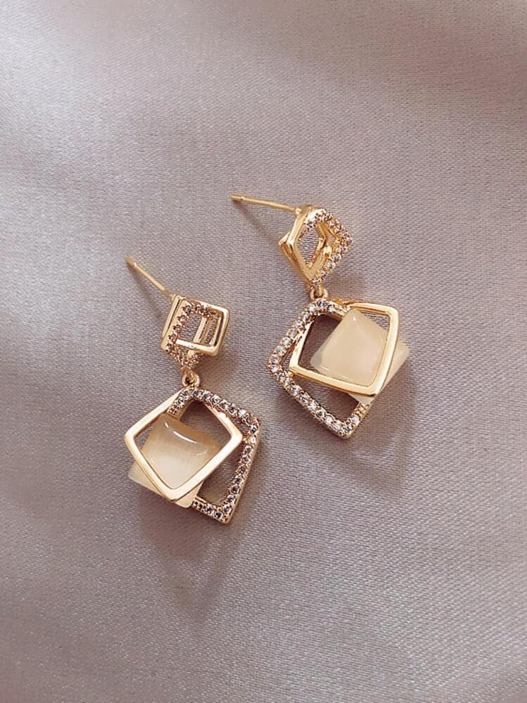 Geometric Design Dangle Earrings for Women detail photo 4 - Earrings at ShopKaar