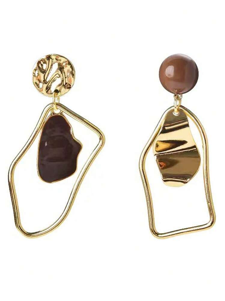 Asymmetrical Geometric Resin Drop Earrings detail photo 7 - Earrings at ShopKaar