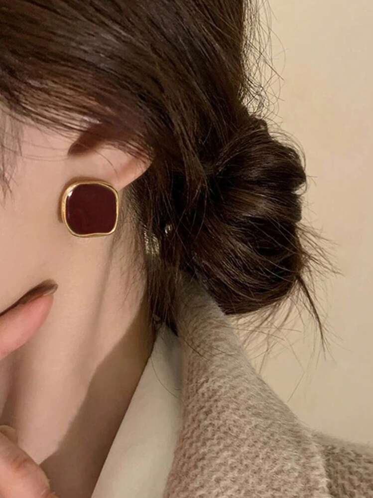 Vintage Burgundy Small Square Stud Earrings detail photo 4 - Earrings at ShopKaar