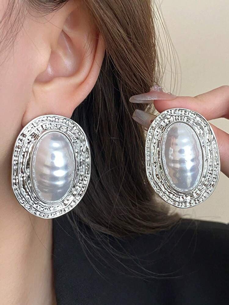 Asymmetrical Ruffle Pearl Drop Earrings detail photo 3 - Earrings at ShopKaar