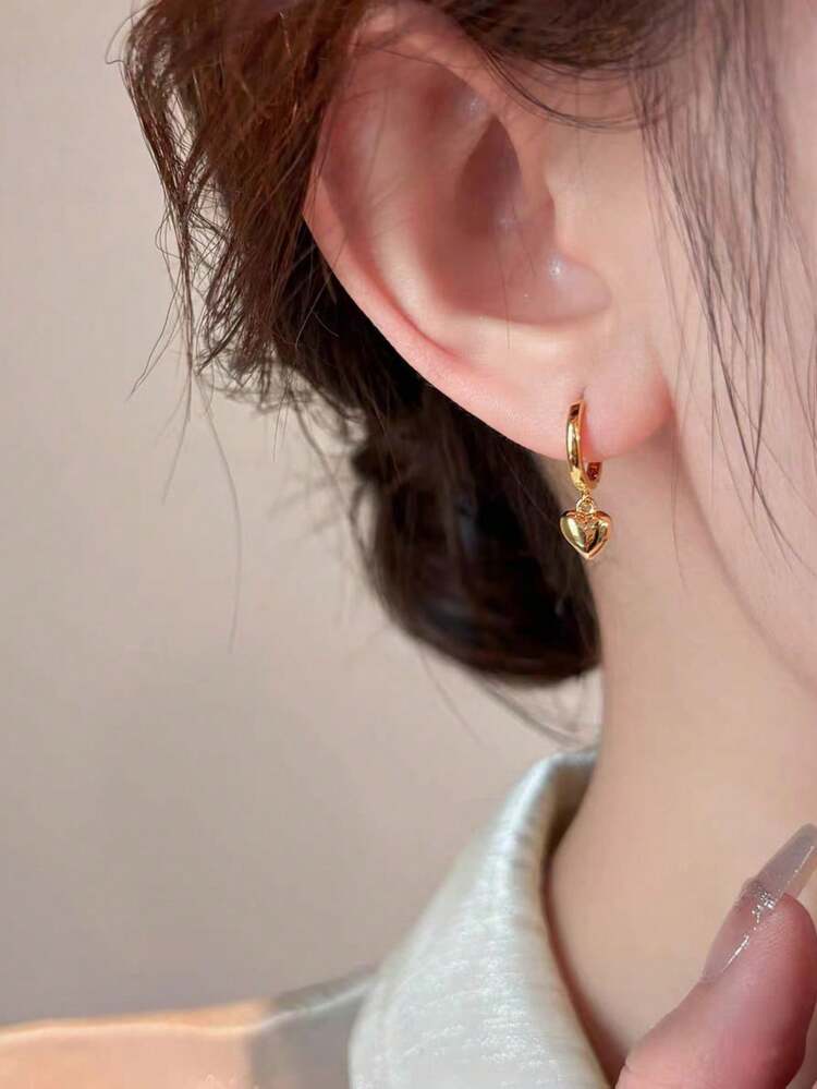 Cubic Zirconia Heart Small Hoop Earrings - 2pcs detail photo 4 - Earrings at ShopKaar