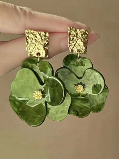 Retro Acrylic Floral Stud Earrings main product photo - Earrings at ShopKaar