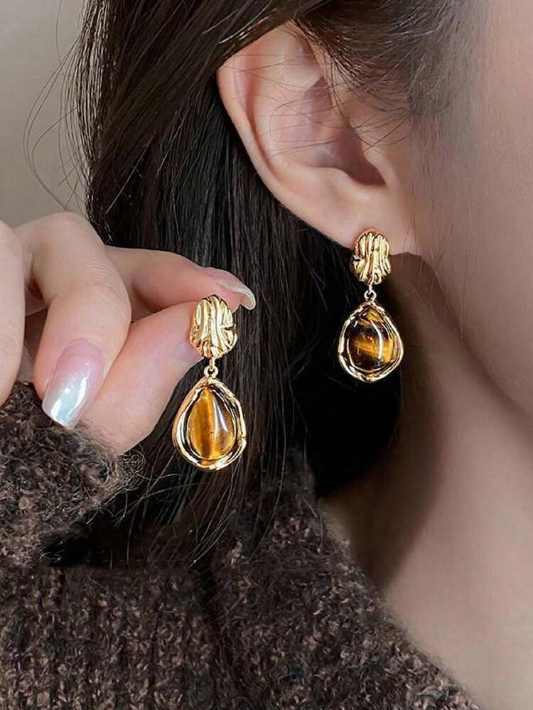 Brown Resin Tiger Eye Stud Earrings - 2pcs detail photo 12 - Earrings at ShopKaar