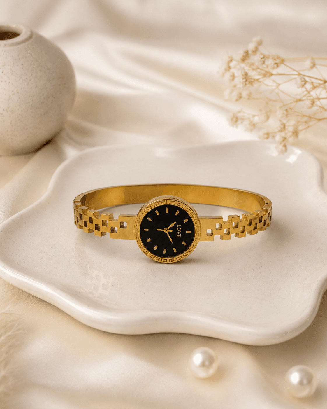 Gold Bangle Watch with Round Black Dial detail photo 2 - Bracelets at ShopKaar