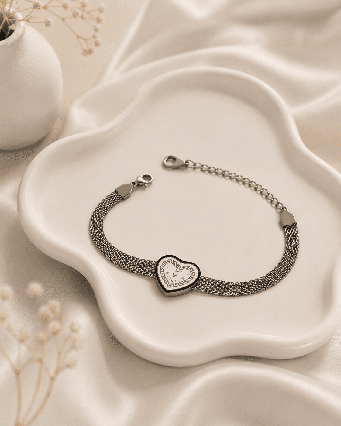 Silver Heart Dial Bracelet with Mesh Strap detail photo 4 - Bracelets at ShopKaar