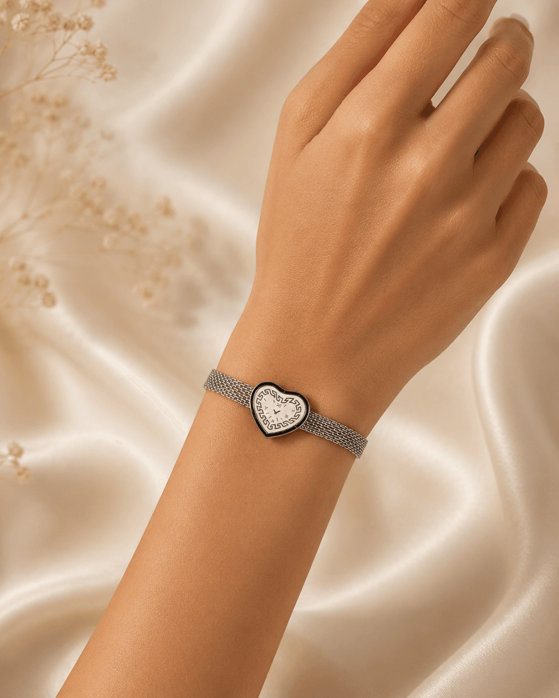 Silver Heart Dial Bracelet with Mesh Strap detail photo 6 - Bracelets at ShopKaar