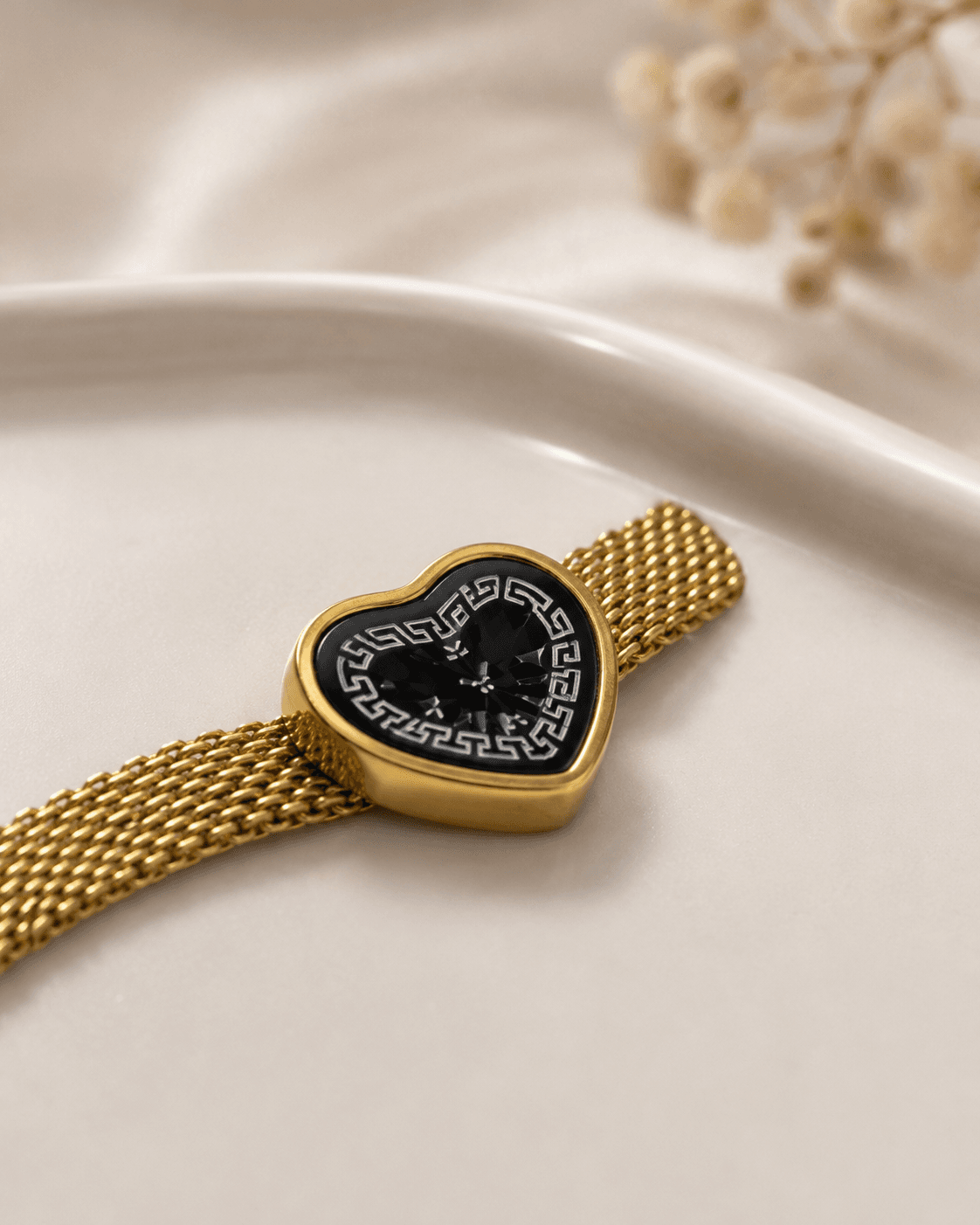 Gold Heart Dial Bracelet with Mesh Strap detail photo 3 - Bracelets at ShopKaar
