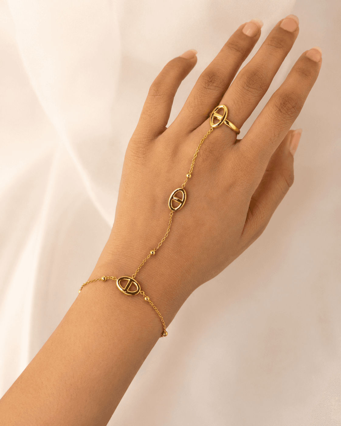 Gold Mariner Link Hand Chain Bracelet with Ring detail photo 6 - Bracelets at ShopKaar