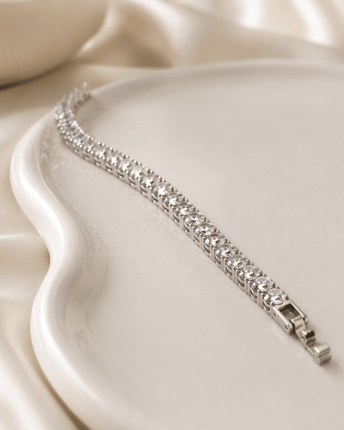 Silver Zircon Tennis Bracelet for Women detail photo 3 - Bracelets at ShopKaar