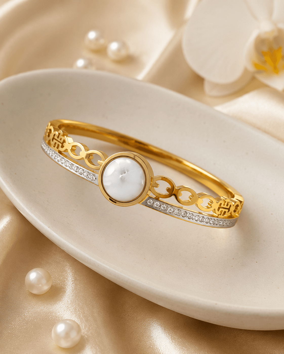 Gold-Tone White Disc Clear-Accent Bangle detail photo 3 - Bracelets at ShopKaar