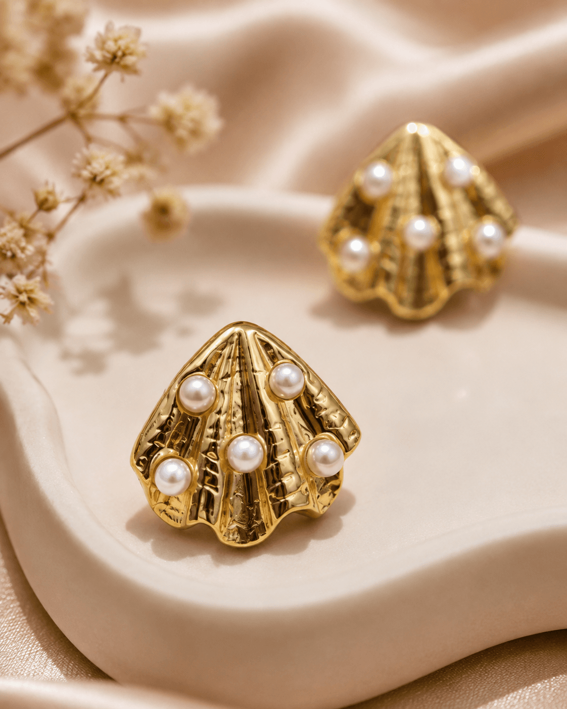 Gold-Tone Ridged Shell Pearl-Look Stud Earrings detail photo 5 at ShopKaar