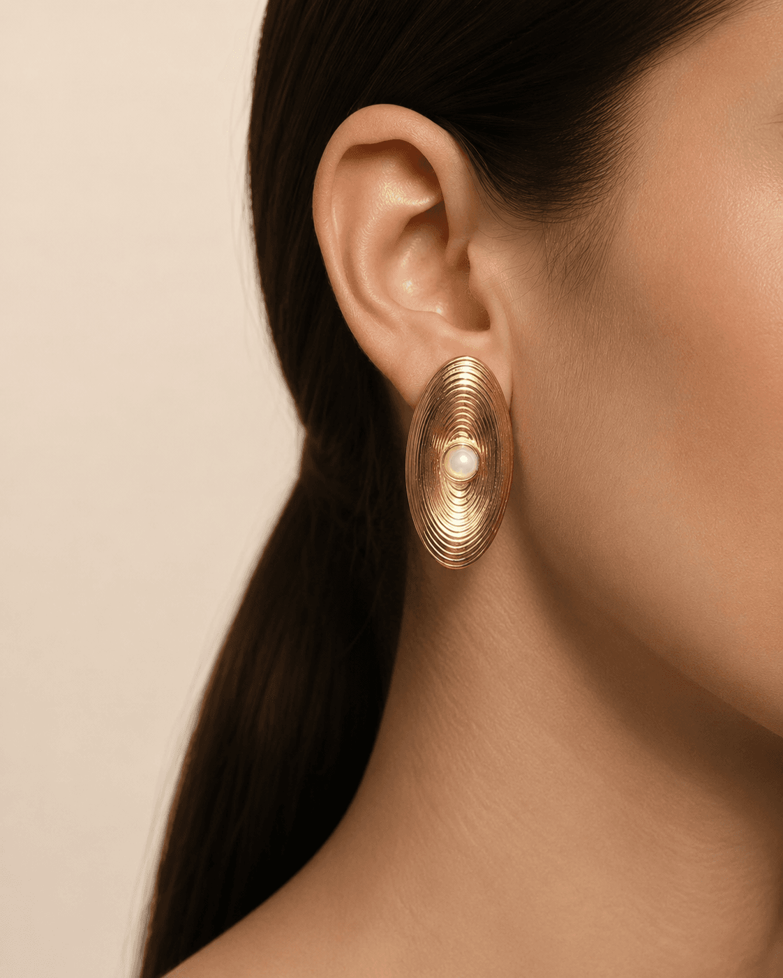 Gold-Tone Rippled Oval Pearl-Look Stud Earrings detail photo 4 at ShopKaar