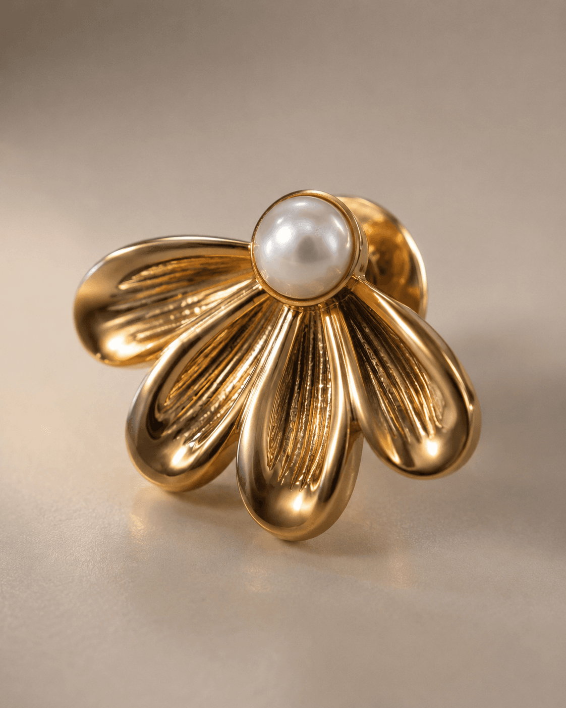 Gold-Tone Scallop Shell Pearl-Look Stud Earrings detail photo 3 at ShopKaar