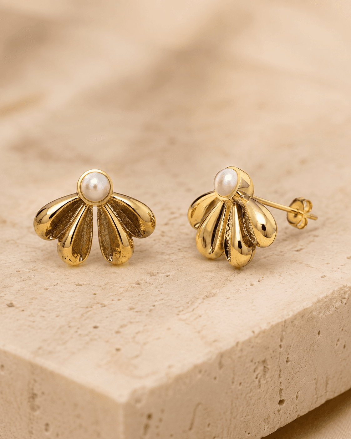 Gold-Tone Scallop Shell Pearl-Look Stud Earrings detail photo 4 at ShopKaar