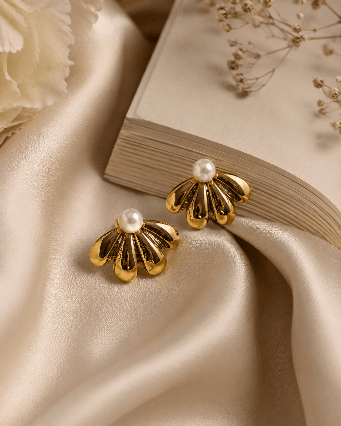 Gold-Tone Scallop Shell Pearl-Look Stud Earrings detail photo 5 at ShopKaar