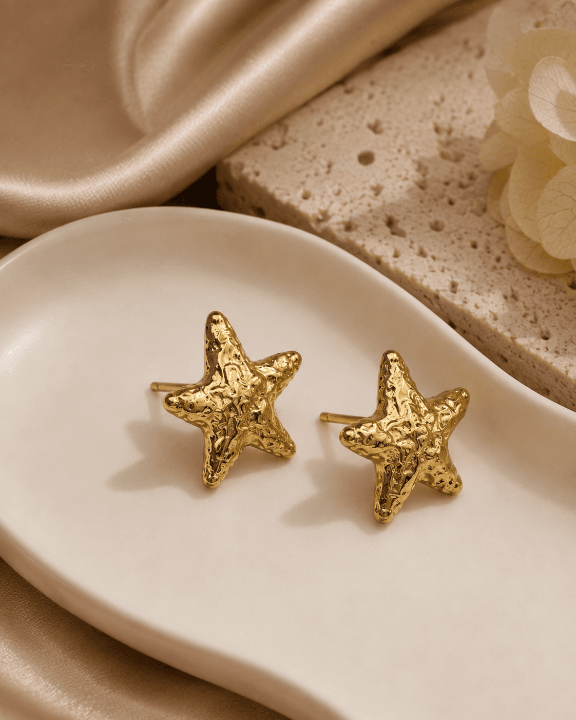 Gold-Tone Hammered Star Stud Earrings detail photo 4 at ShopKaar