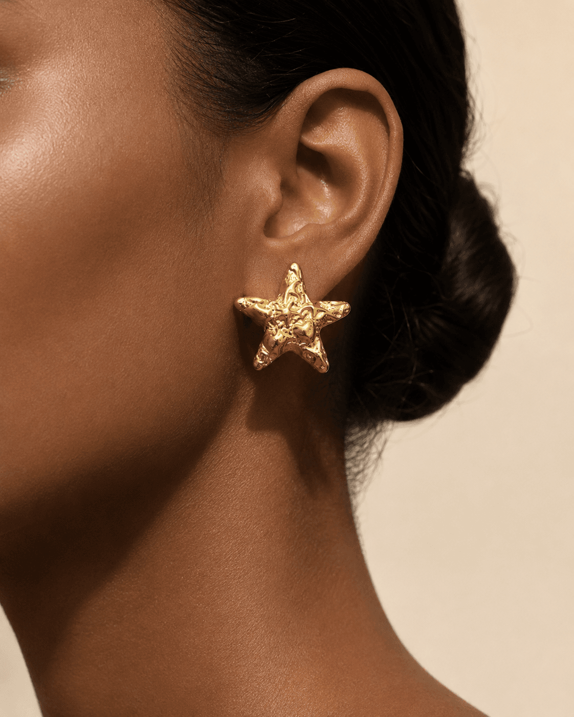 Gold-Tone Hammered Star Stud Earrings detail photo 7 at ShopKaar