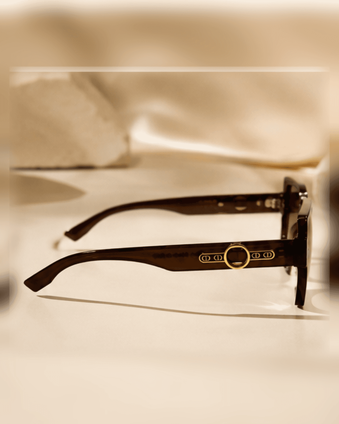 Tortoiseshell Oversized Square Brown Gradient Sunglasses detail photo 4 at ShopKaar